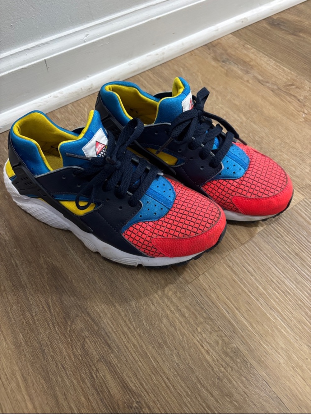 Nike Kids Huaraches - Navy, Blue, Red, Yellow